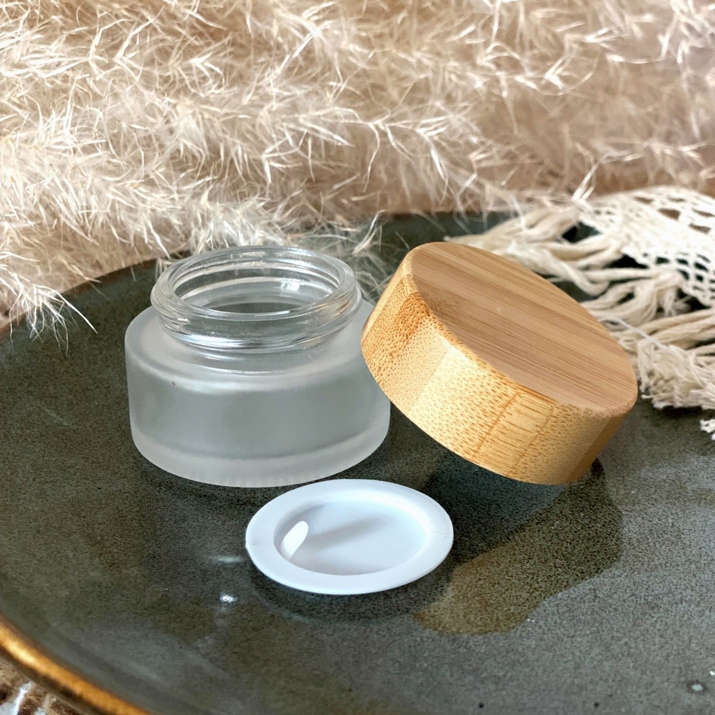 Glastiegel mit Bambus-Deckel in 15ml